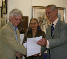 Gordon Aitcheson receiving RBSA prize for Sun Worshipper